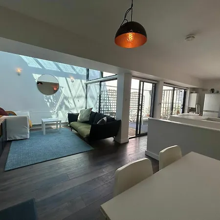 2bdr 2ba Upside Down House With Sunny Balcony Dublin