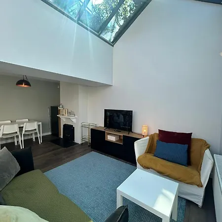 Apartment 2bdr 2ba Upside Down House With Sunny Balcony Dublin